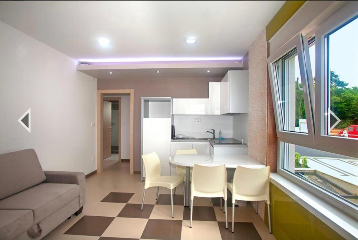 Daska Apartmani Njivice Exteriör bild