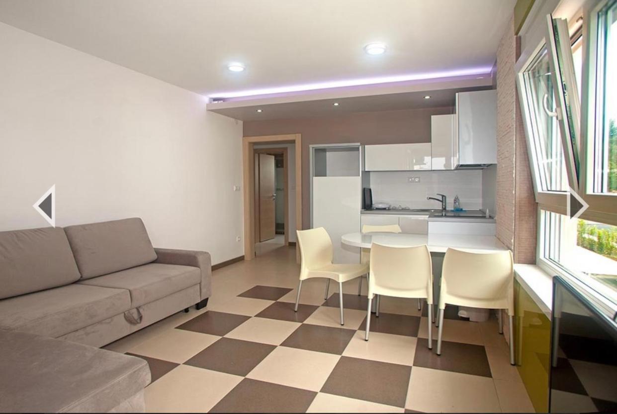 Daska Apartmani Njivice Exteriör bild