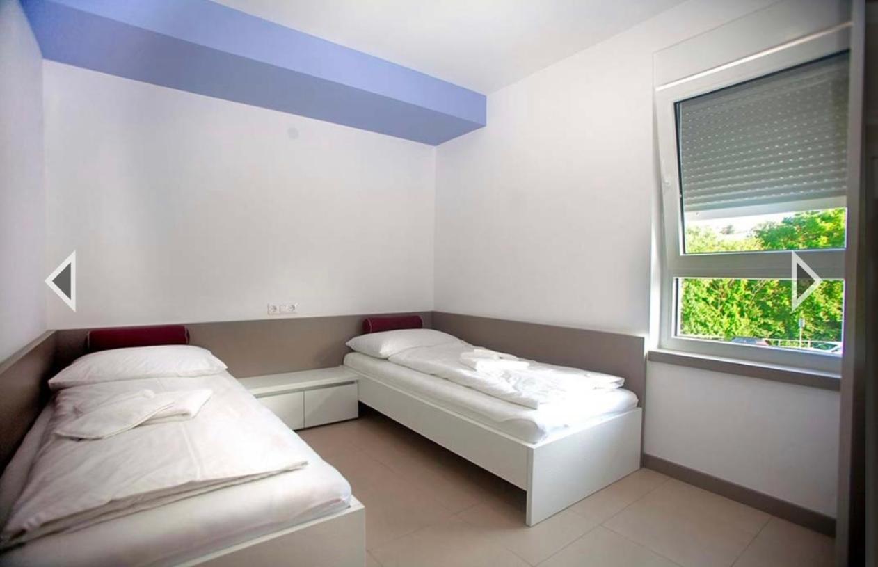 Daska Apartmani Njivice Exteriör bild