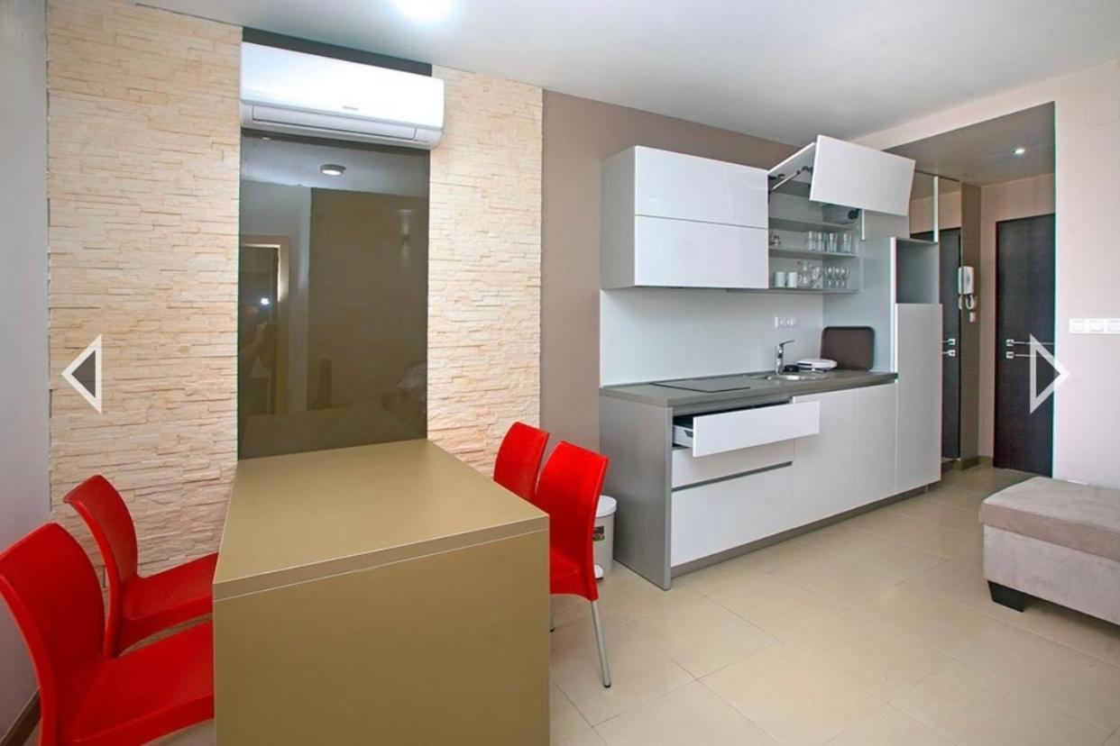 Daska Apartmani Njivice Exteriör bild