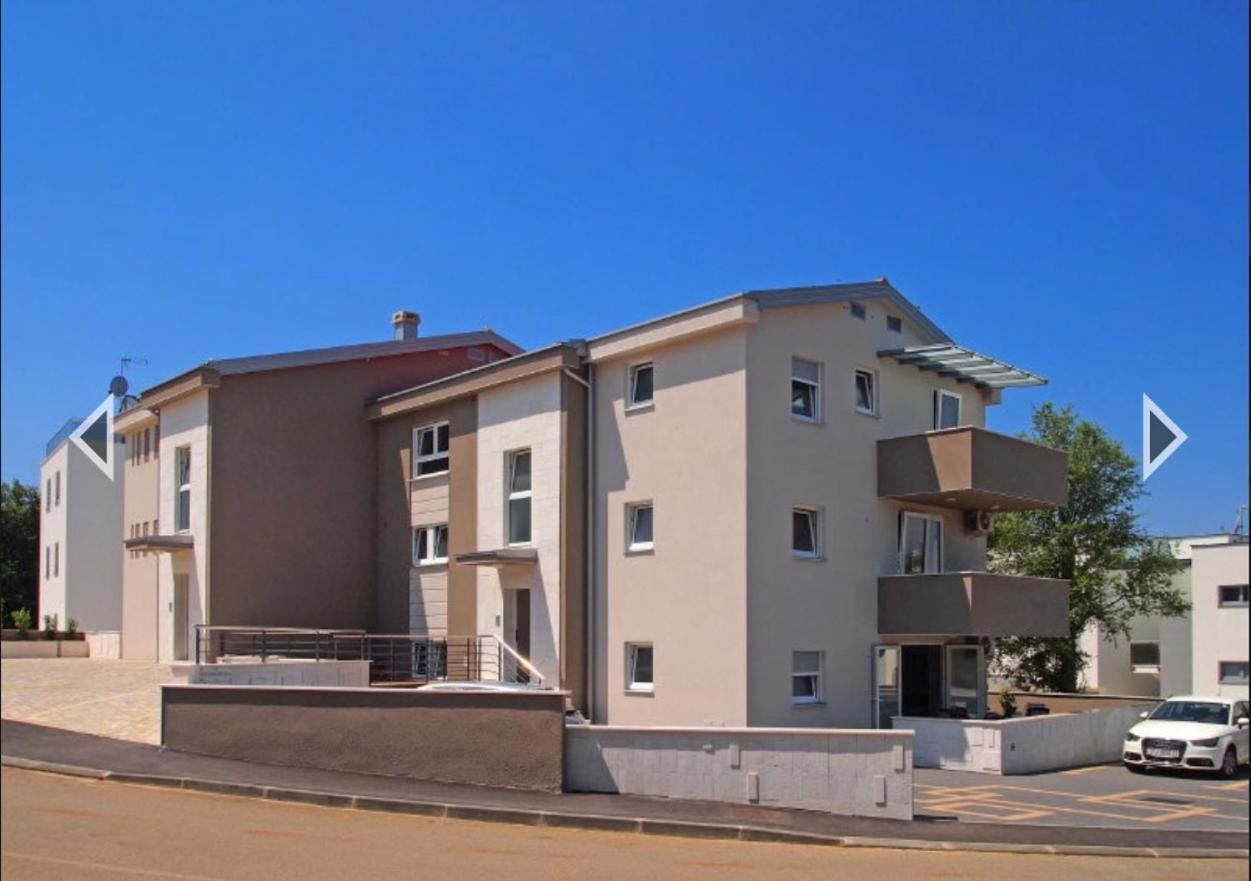 Daska Apartmani Njivice Exteriör bild