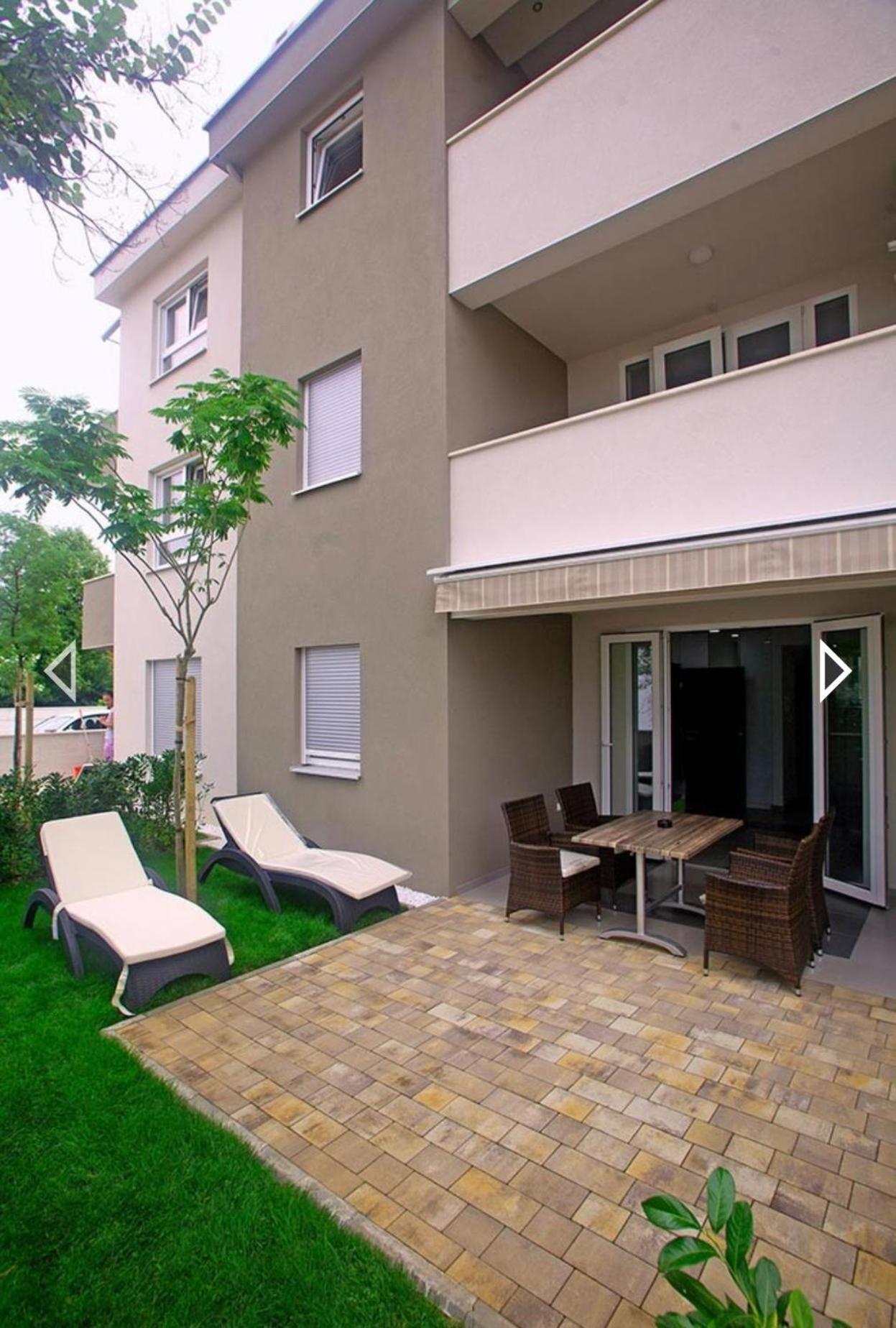 Daska Apartmani Njivice Exteriör bild